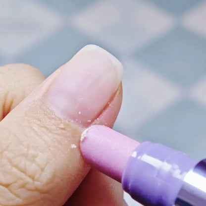 CUTICLE GLOW™ | INSTANTLY SOFTENS DRY CUTICLES
